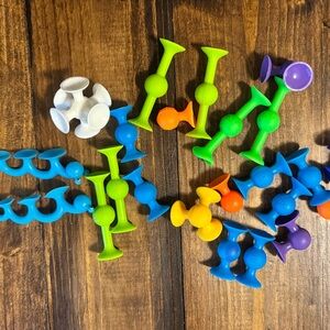 Colorful Suction Building Toys Set for Kids - Green, Blue, Purple, Orange, White